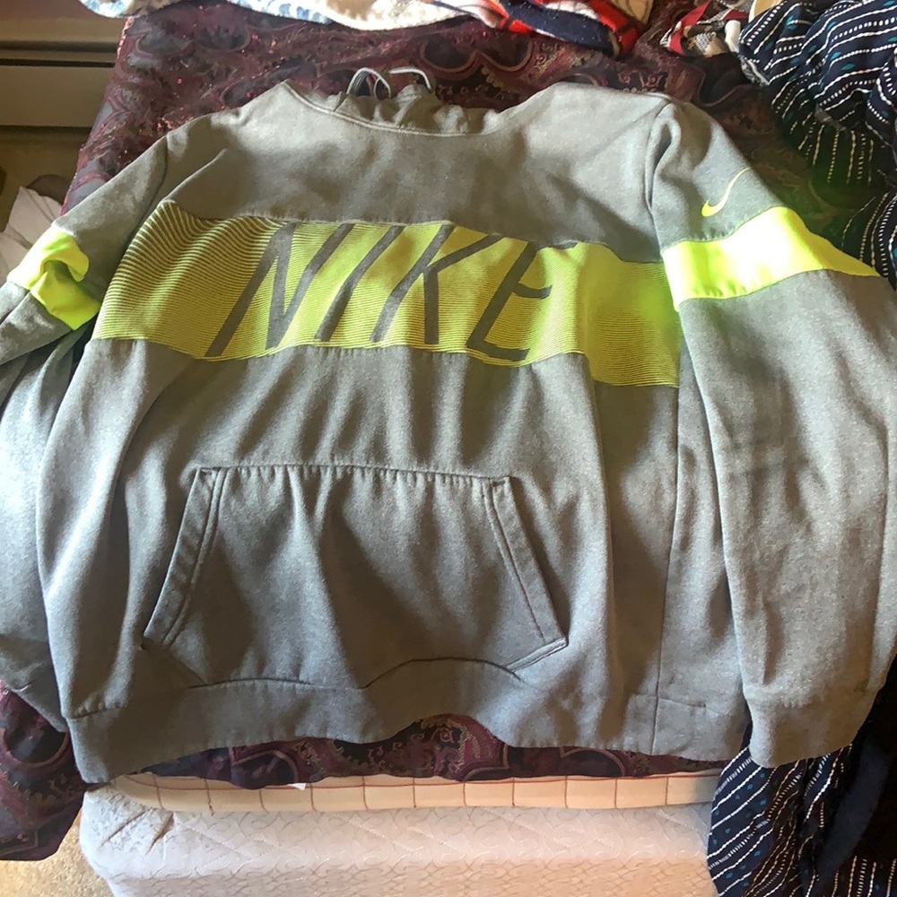 sweatshirt